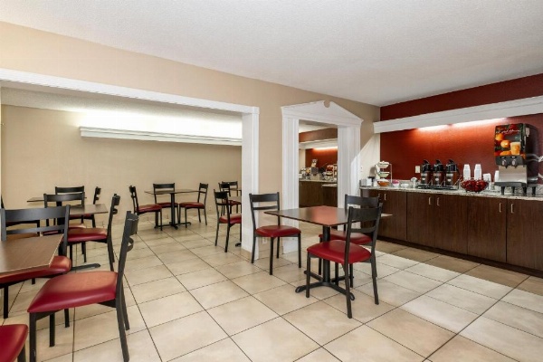 Red Roof Inn Knoxville North - Merchants Drive image 27