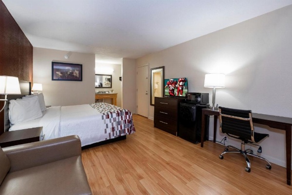 Red Roof Inn Knoxville North - Merchants Drive image 8